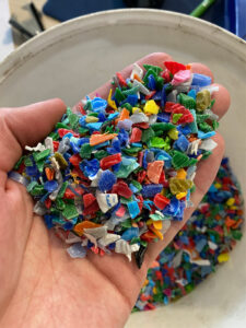 PE-PP-Kappenmahlgut-bunt PE-PP-Kappenmahlgut-bunt