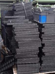 PP-Stegplatte-schwarz PP-Stegplatte-schwarz